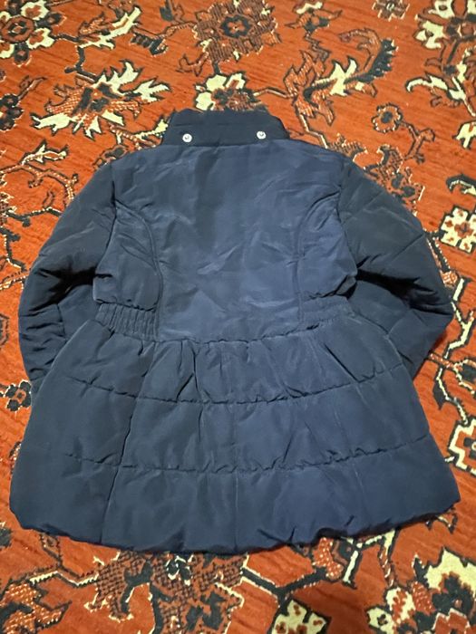 Продам куртку на девочку