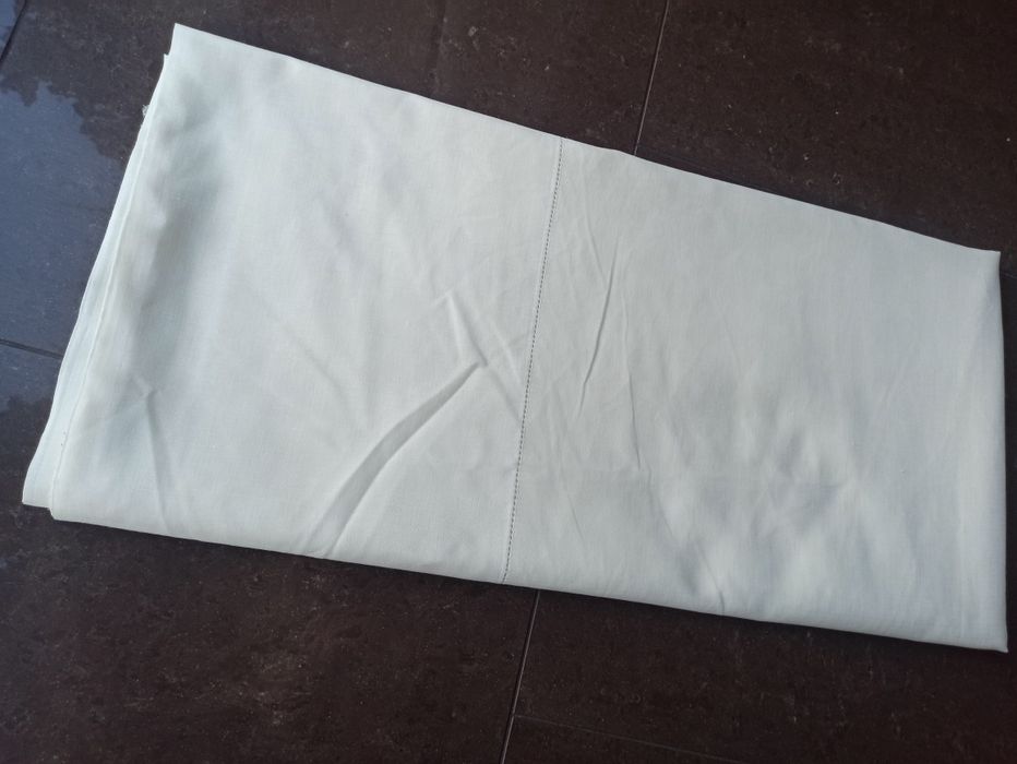 Kupon materiału ecru 275x257