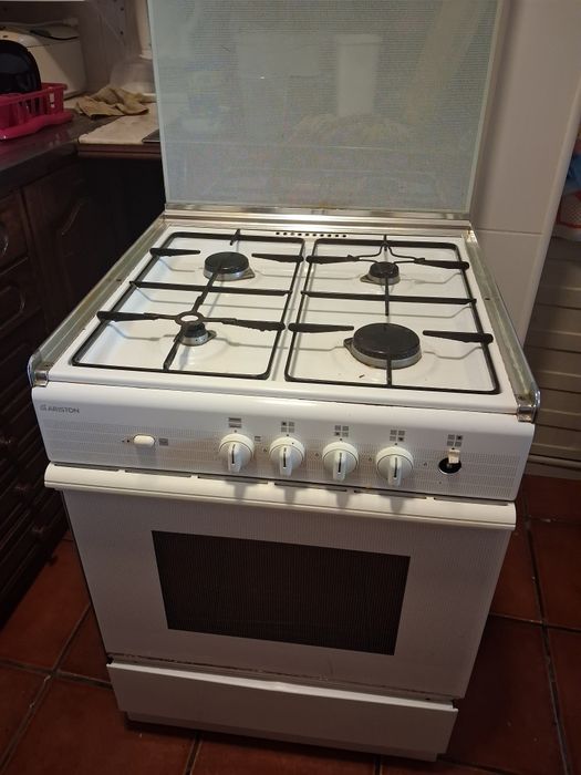 Fogão com forno a gás