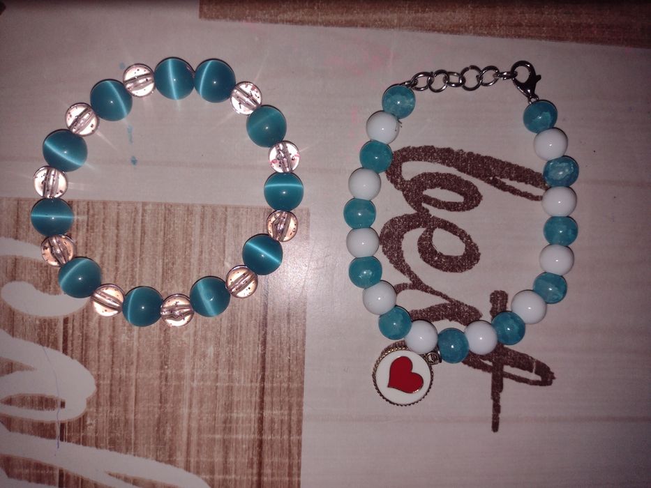 Прикраси ручної роботи з бісеру