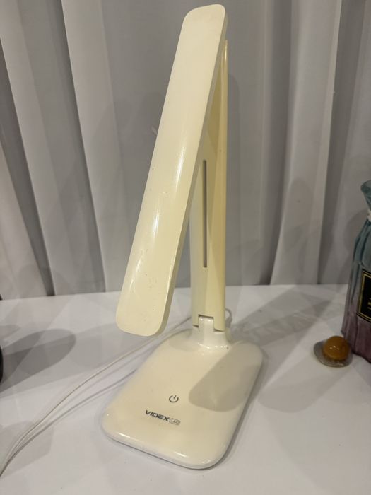 настільна LED лампа Videx 7W 3000-5500K VL-TF02W