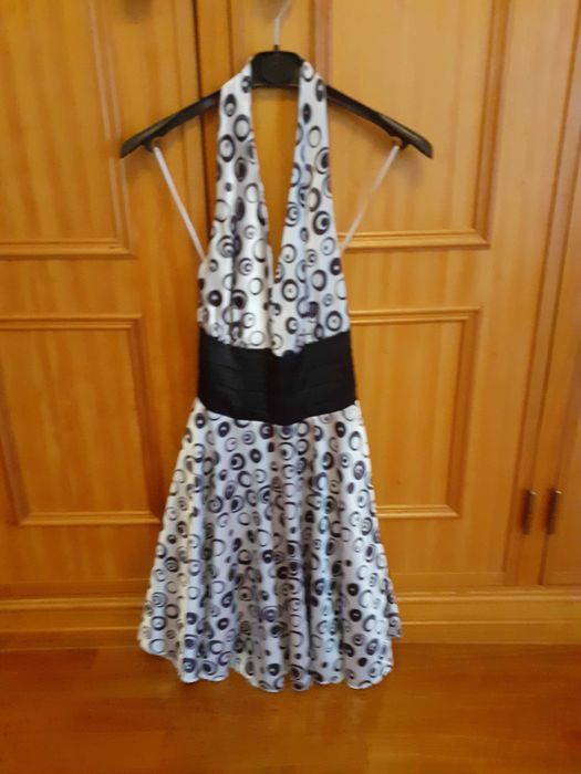 Vestido cetim preto e branco