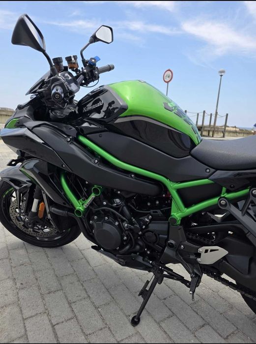 Kawasaki 1000 ZH2