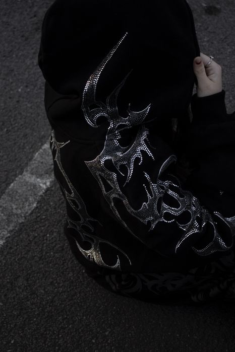【NAMED COLLECTIVE】CRASH RHINESTONE ZIP HOODIE BLACK CRASH RHINESTONE ZIP HOODIE BLACK – NAMED COLLECTIVE®