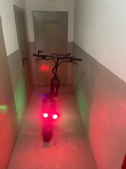 Trotinete Laotia es19