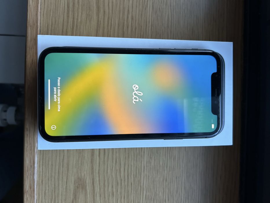[Reservado] Vendo conjunto Apple – iPhone 11 + Apple Watch Series 3
