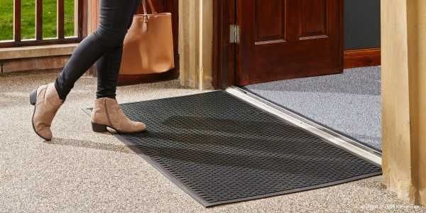 Wycieraczka gumowa super mocna 120x180cm pastylki zewnętrzna