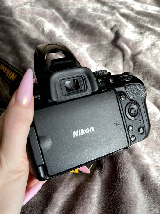 Фотоапарат Nikon D5100