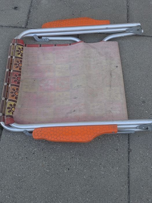 Leżak ogrodowy metalowy