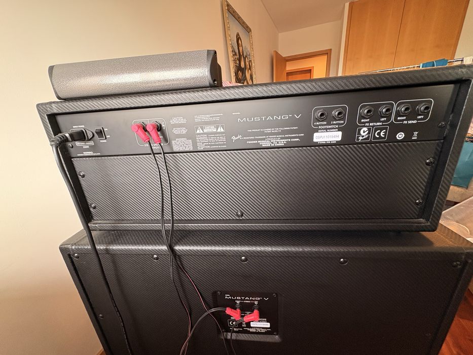Fender Mustang V Head + Coluna 4x12 + Footswitch Original