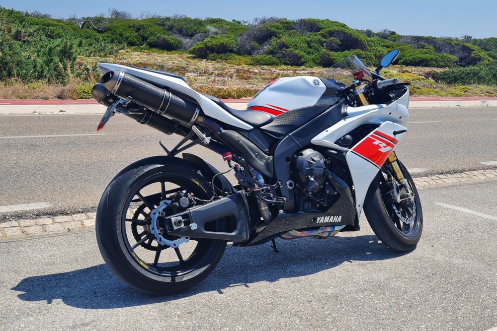 Yamaha   R1  2007