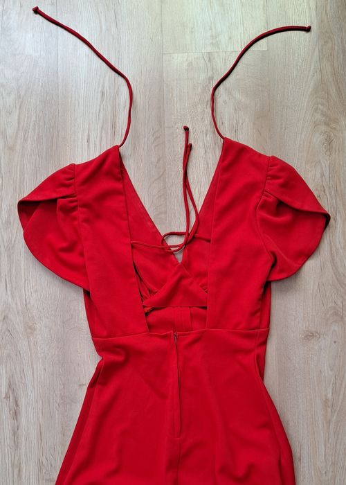 Piękna czerwona sukienka maxi z bufkami vintage