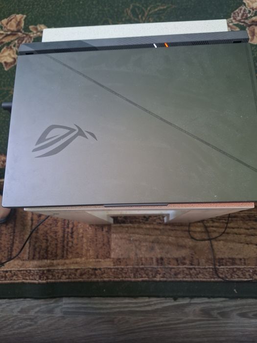 Продаю игровой ноутбук Asus rog strix g16 2023