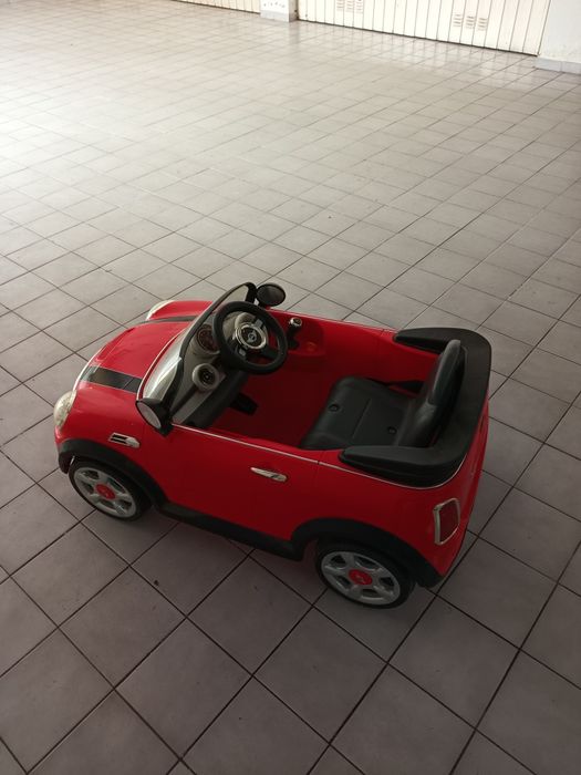 MINI Cooper a bateria NOVA