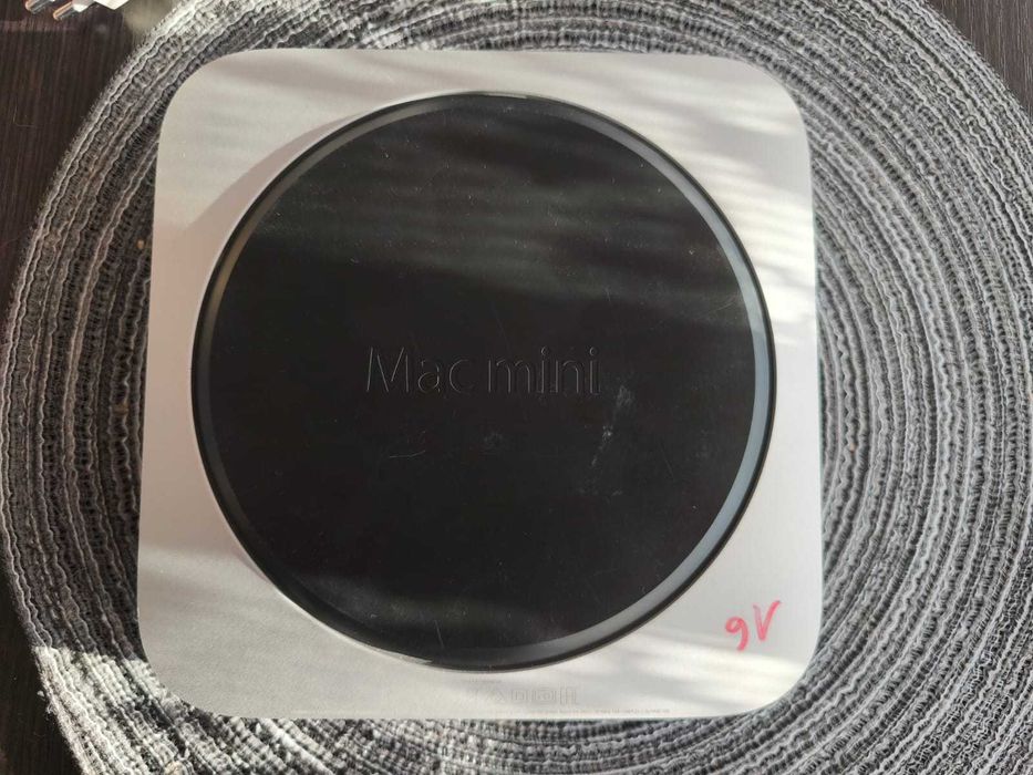 Apple Mini Mac i5 2,6 16 GB 256 SSD plus 512GB SSd M2 ADATA