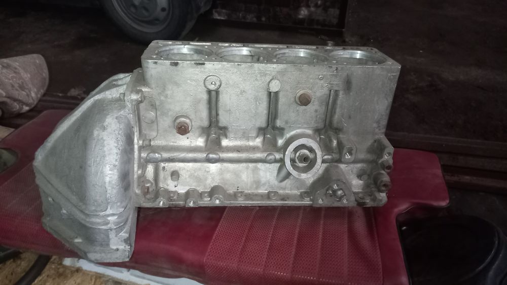 Блок двігателя Уаз Волга