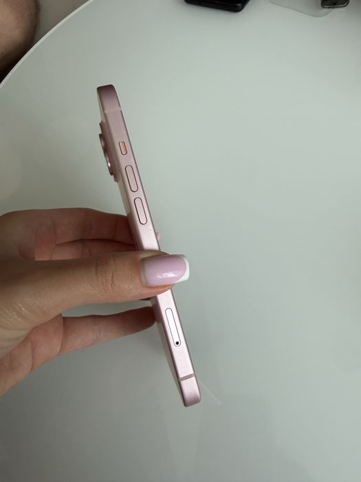 Iphone 15  128 gb różowy
