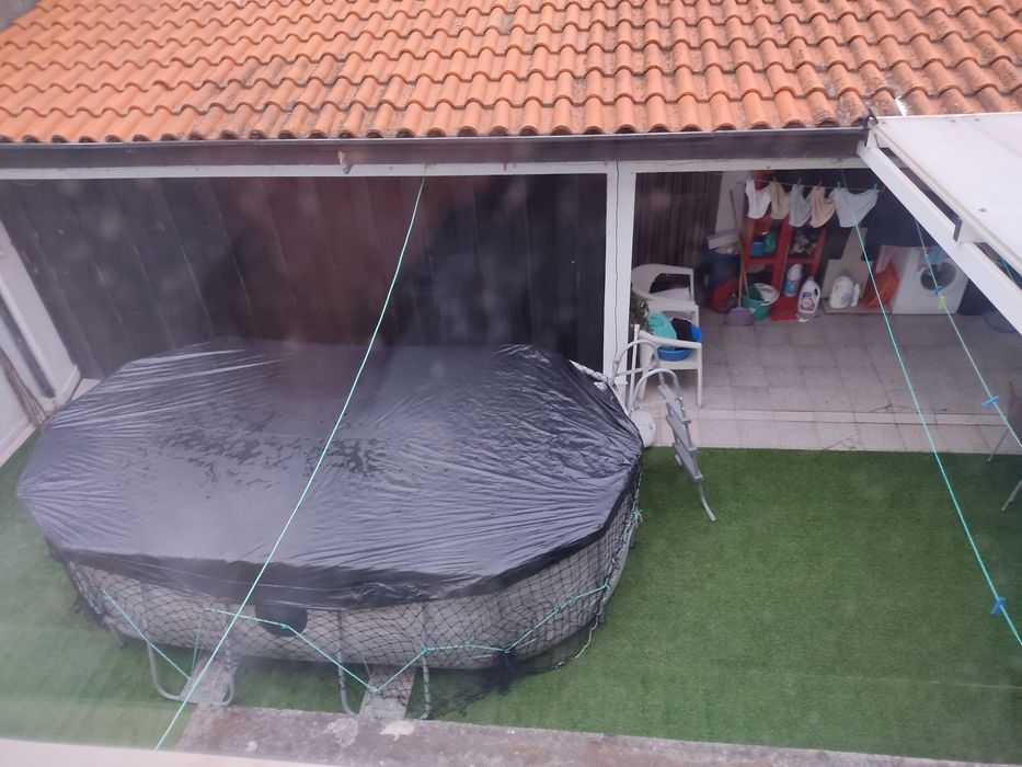 Piscina tubular bestway vista oval 4,27M x 2,5M