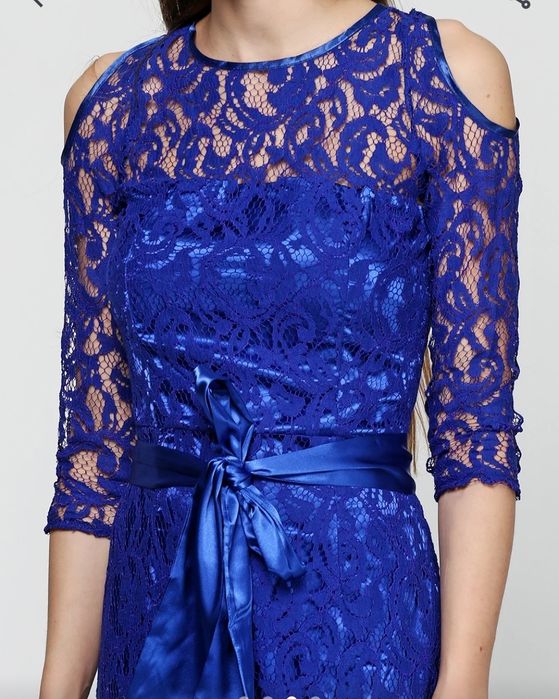 Платье нарядное,одевалось один раз,размер 42-44