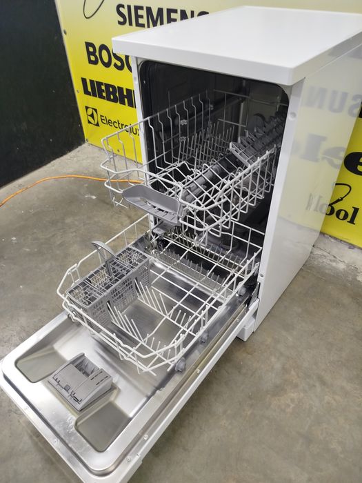 Посудомийна машина фірми Siemens, модель SR24E202EU