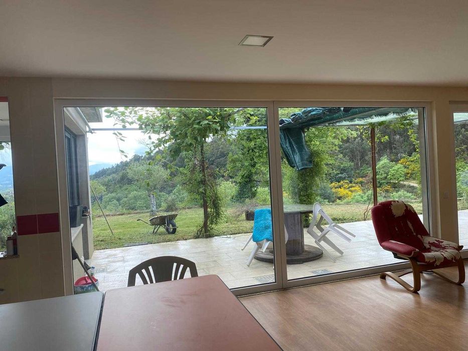 Arrenda-se casa de campo