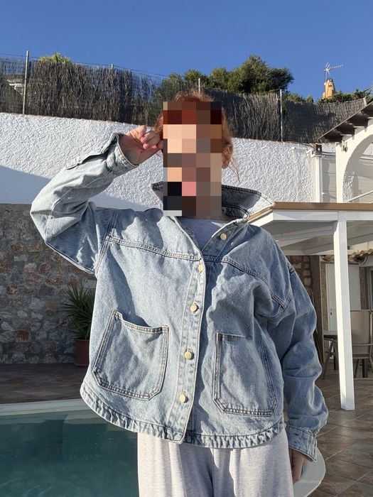 Джинсова куртка Zara. (Підійде на S/M)