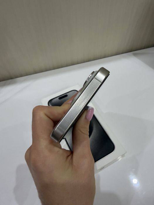 Продам iPhone 15 Pro, 256 GB