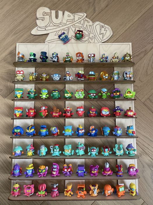 Zestaw figurek Superzings (super kolekcja) razem z ramka