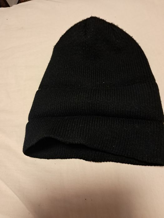 Чёрная шерстяная аязаная шапка