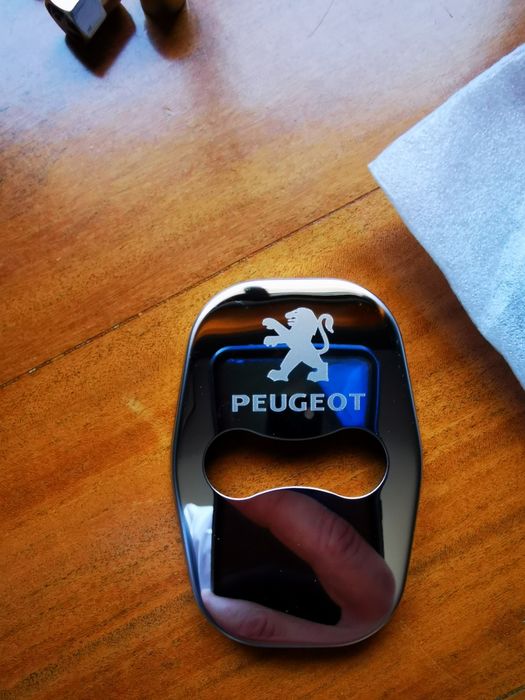 Lote de acessórios peugeot novo com portes incluídos
