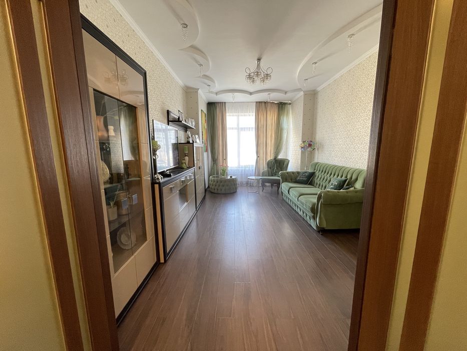 3-кімнатна, Центр, Печерськ, метро Печерська, вул. Коновальця 36-Е