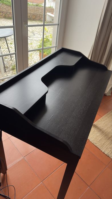 Sscretaria madeira preta