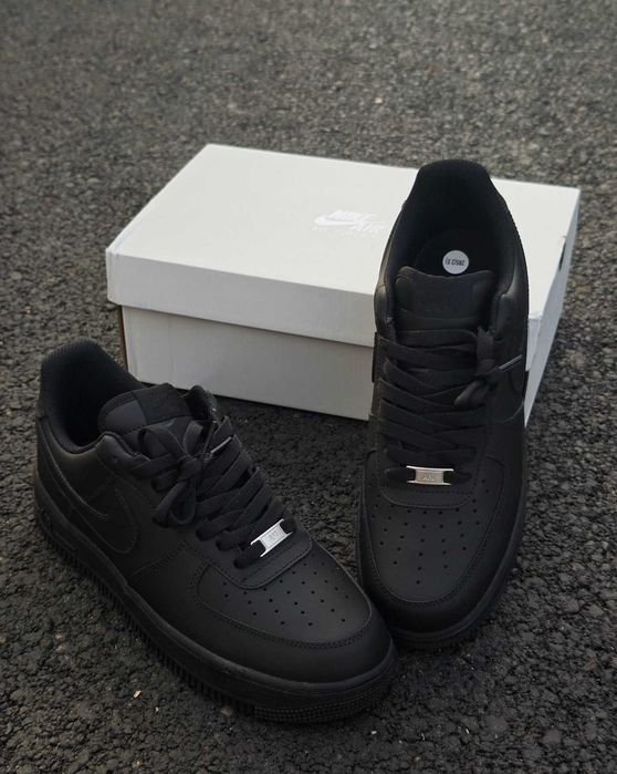 Nike_Air_Force_1_Low_Czarny r.38,5