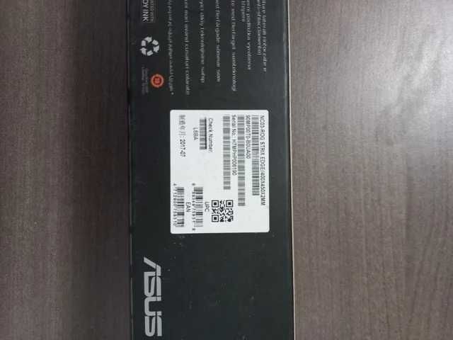 Tapete Asus ROG Strix Edge