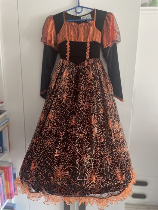 Kostium Czarownicy z akcesoriami 7-8 lat