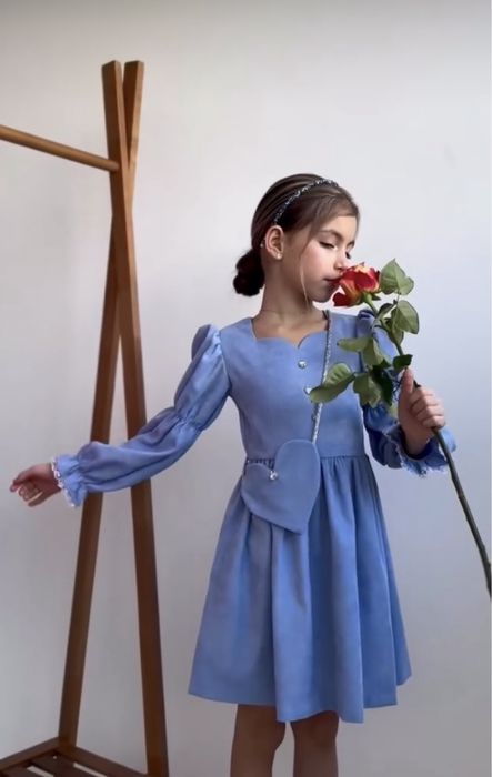 Казкова святкова сукня платье сумочка подарунок серденько блакитна