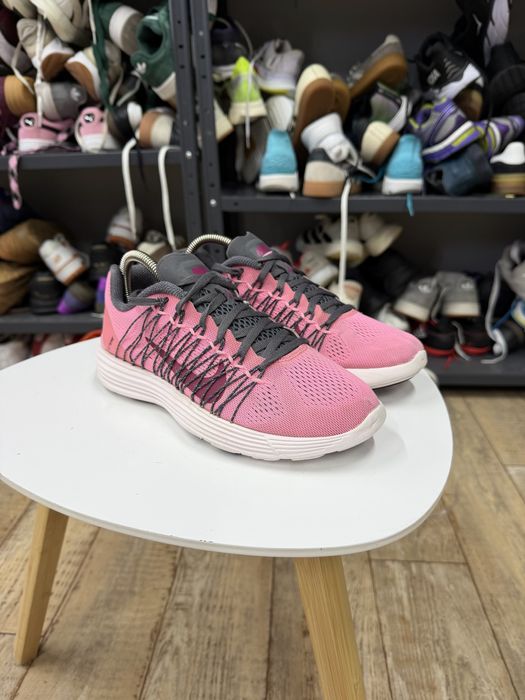 Оригінальні жіночі кросівки Nike Free Run