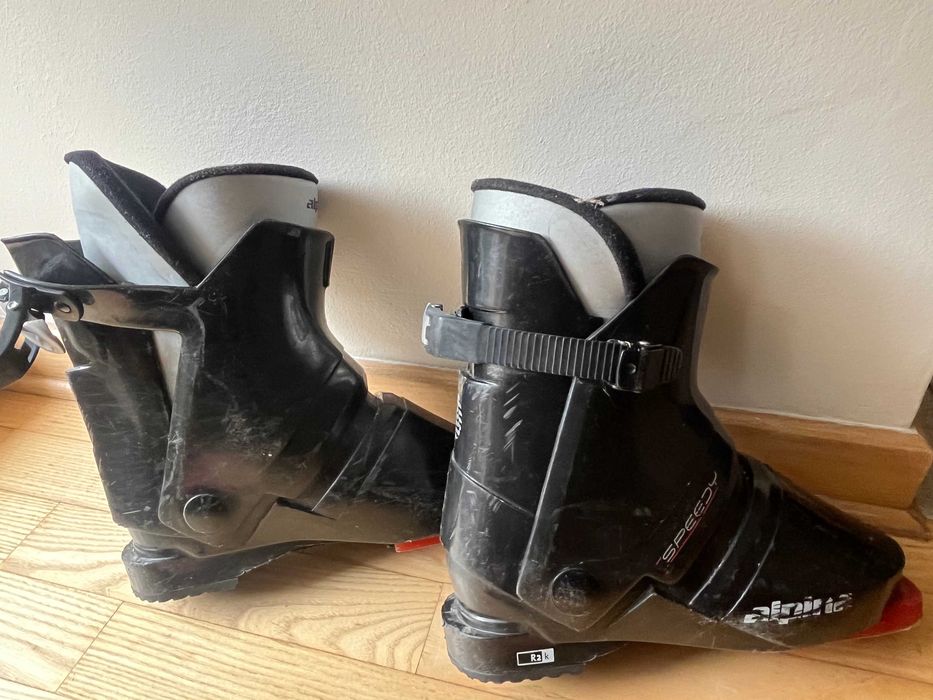 łyży hokejowe dla chłopca rozm.31-33+ buty narciarskie gratis