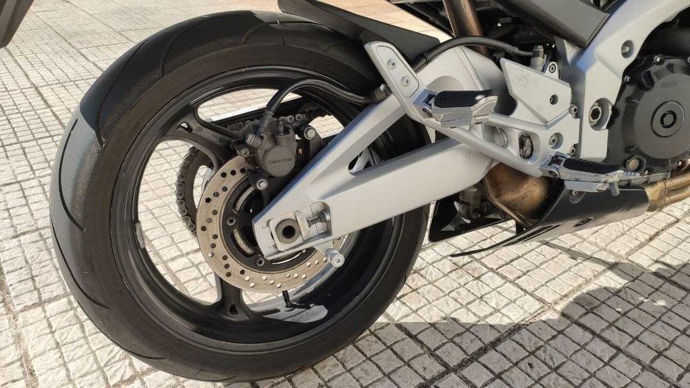 Suzuki GSR 600 - 98 cv (72 kW)