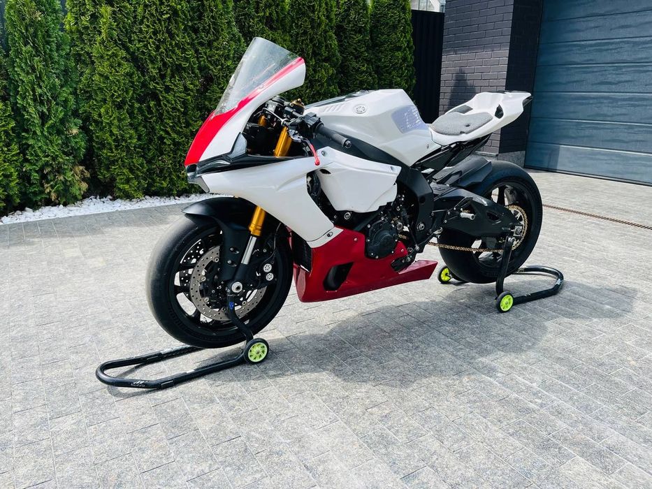 Продам Yamaha R1 2018 року