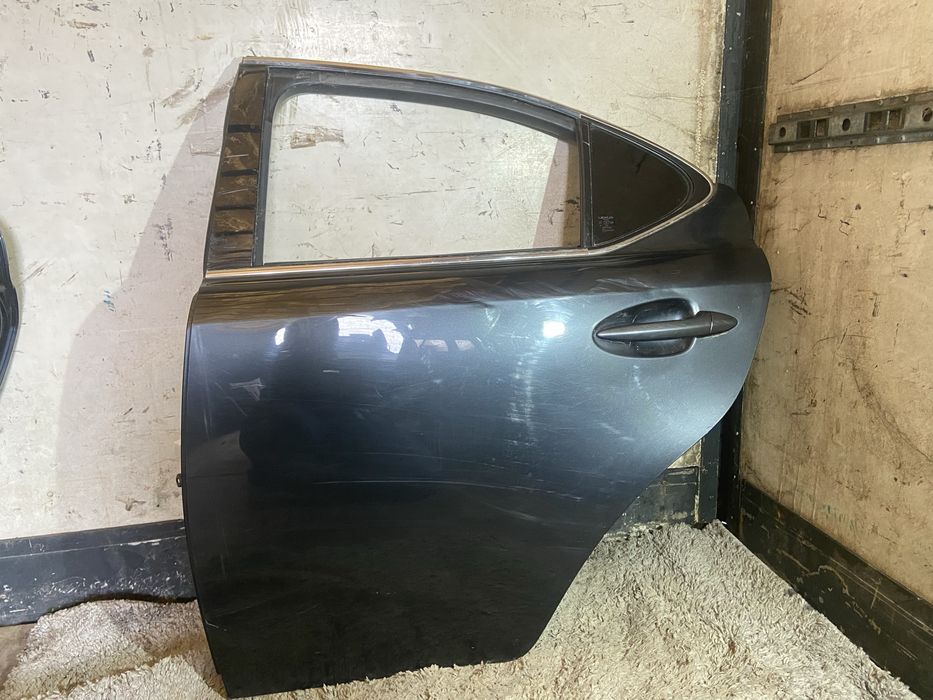 Lexus is 2006 двері