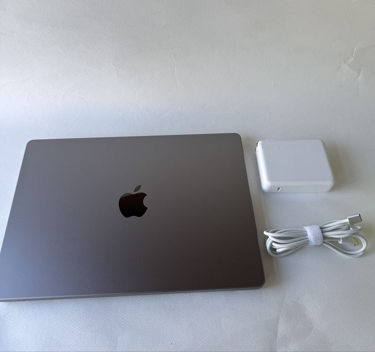 Apple MacBook Pro 14 M1 Pro Space Gray  16GB / 512GB /