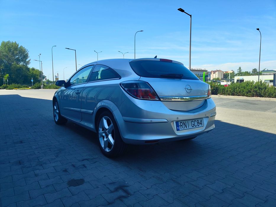 Opel Astra H GTC 1.6 Benzyna