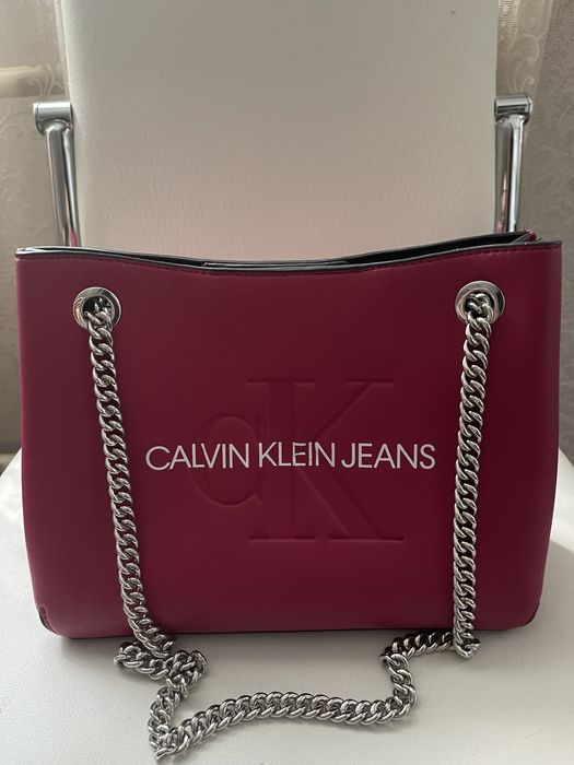 Продам сумку Calvin Klein Jeans