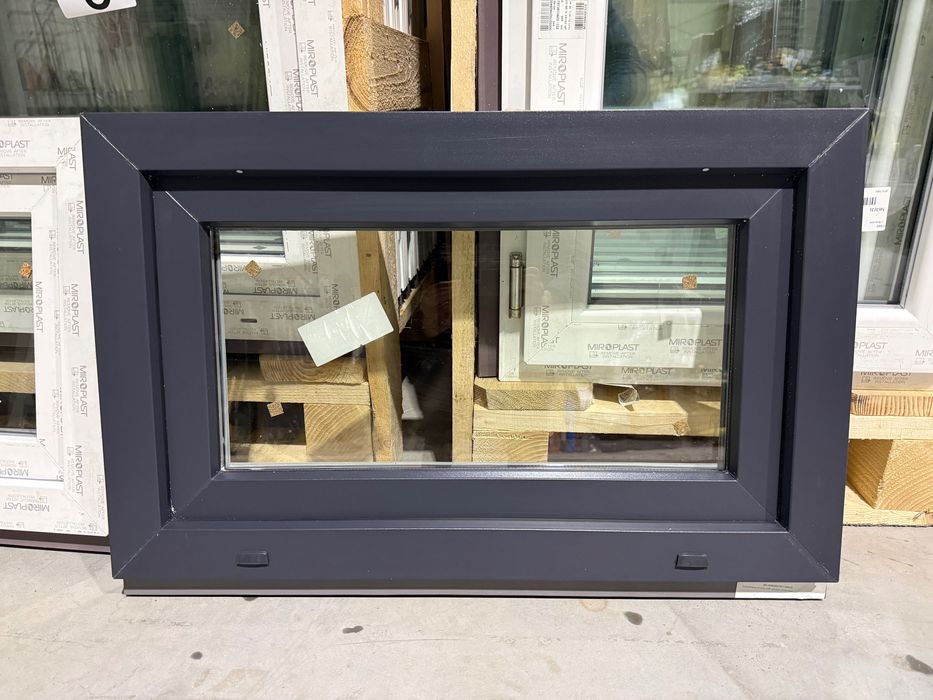 Okno PCV antracyt 100x60