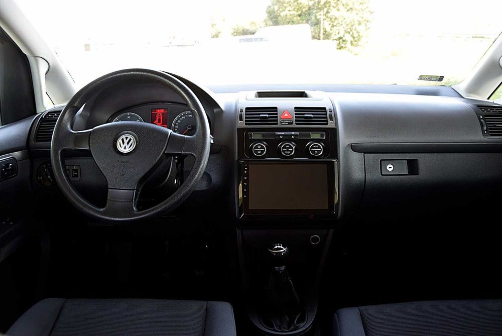 Volkswagen Touran 1.9 TDI, rok produkcji 2009