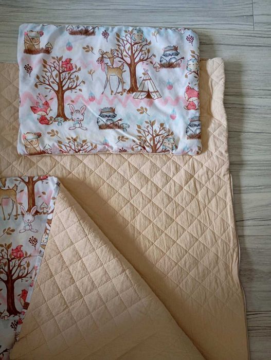 Cienki śpiworek dla dziecka z poduszką