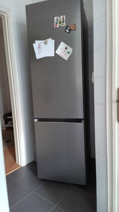 Frigorífico Samsung com 4 meses de uso