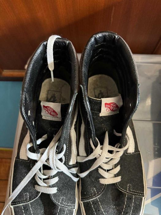 Sapatilhas Tenis pretas e brancas Vans tipo bota em bom estado