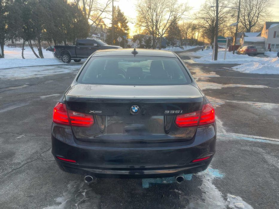 BMW 3 Series      2016